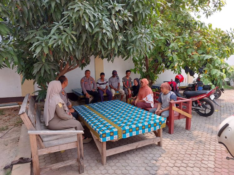 Anggota Piket Fungsi Polsek Tambelang Melaksanakan Patroli Dialogis