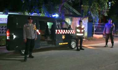 Dalam Menjaga Lingkungan Yang Aman dan Kondusif  Anggota Piket Fungsi Polsek Pebayuran Giat Patroli Biru
