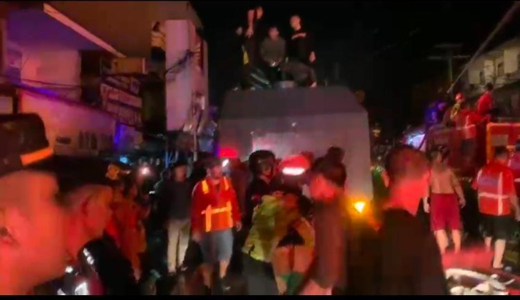 Polres Melawi Evakuasi dan Penanganan Kebakaran Ruko di Nanga Pinoh