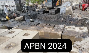 Proyek Pembangunan Pengaman Pantai Penjajab Diduga Kuat Bertendensi Rugikan Negara