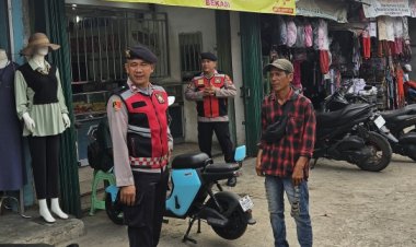 Untuk Memberikan Rasa Aman Kepada Masyarakat Anggota Piket Fungsi Sabhara Polsek Tambelang Melaksanakan Patroli Dialogis