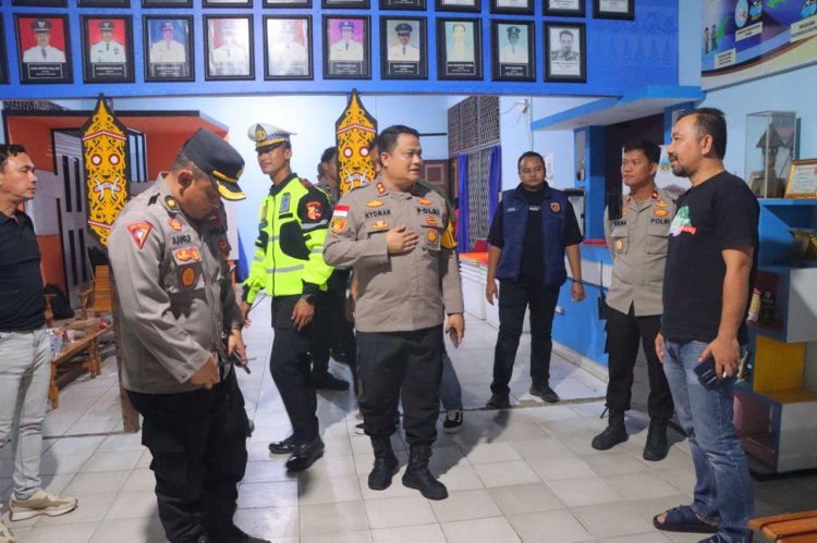 Pleno Tingkat PPK Rampung Kapolres Sintang Fokus Pengaman distribusi logistik ke Gudang KPU Sintang