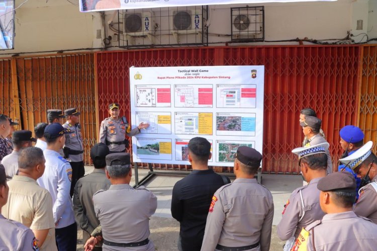 Rapat Pleno Terbuka Tingkat Kabupaten Polres Sintang Siagakan Ratusan Personel