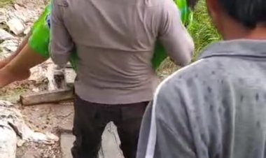 Polri Untuk Masyarakat Aksi Peduli Aipda Beny Kepada Warga Melawi