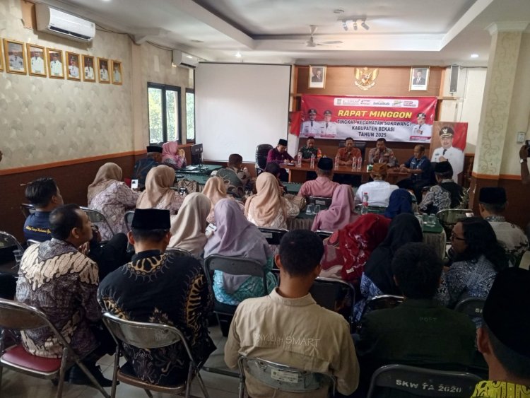 Dalam Menambah Mempererat Silaturahmi Kapolsek Tambelang Hadiri Acara Halal Bil Halal Di Kantor Kecamatan Sukawangi