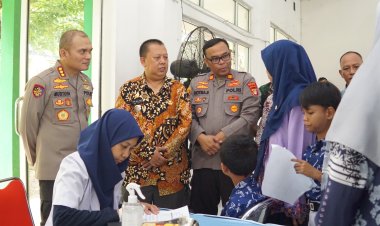 Kapolres Metro Bekasi Gelar Bakti Sosial dan Kesehatan di SLB Negeri Bekasi Dalam Rangka HUT Bhayangkara ke-79