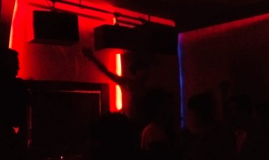 Hotel Aston Pontianak Diduga Abaikan Standar Hiburan, Pengunjung Mengeluh Panas dan Tak Nyaman