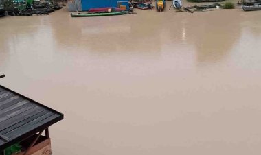 Warga Sedih, Air Sungai Batang Suhaid Semakin Keruh Karena Marak Aktivitas PETI Yang Kebal Hukum